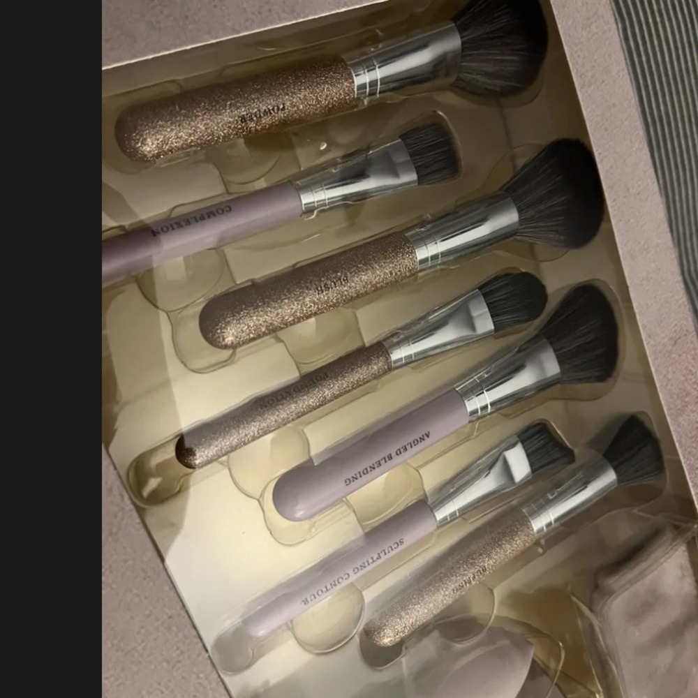 Glitz & Glam 26 piece essential collection. New in box. Tik Tok Viral